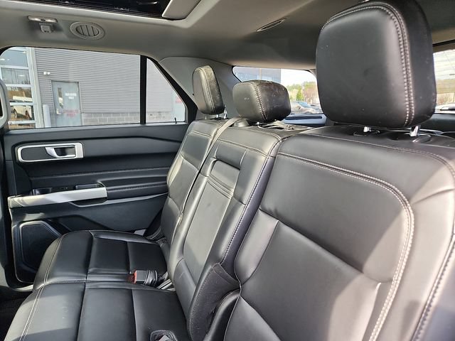 Certified 2021 Ford Explorer XLT w/ Equipment Group 202A AWD/4WD image 25