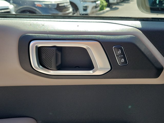 Certified 2022 Ford Bronco Wildtrak AWD/4WD image 21