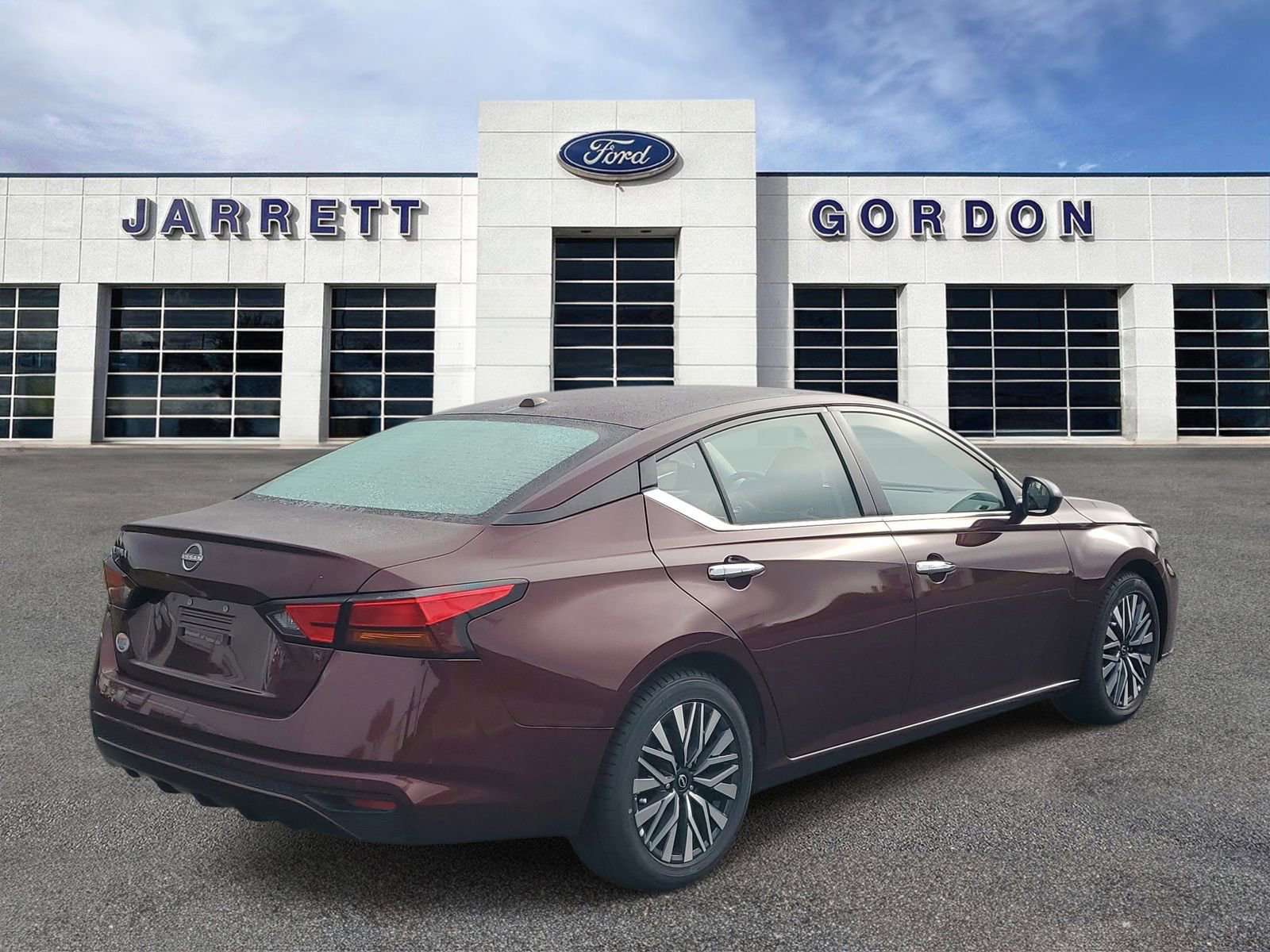 Used 2025 Nissan Altima 2.5 SV image 3