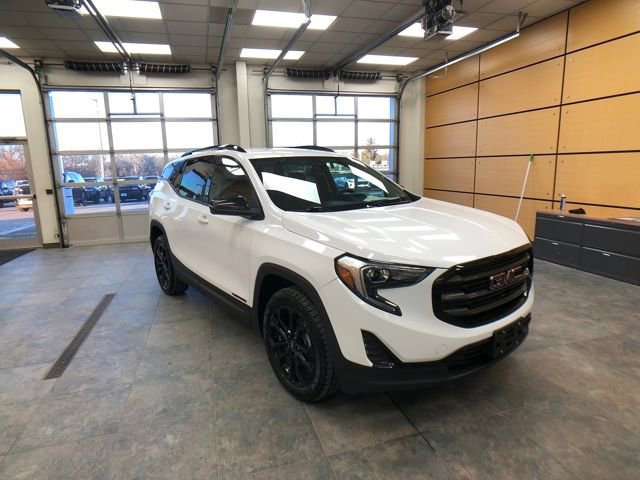 Used 2020 GMC Terrain SLE w/ Driver Convenience Package image 7