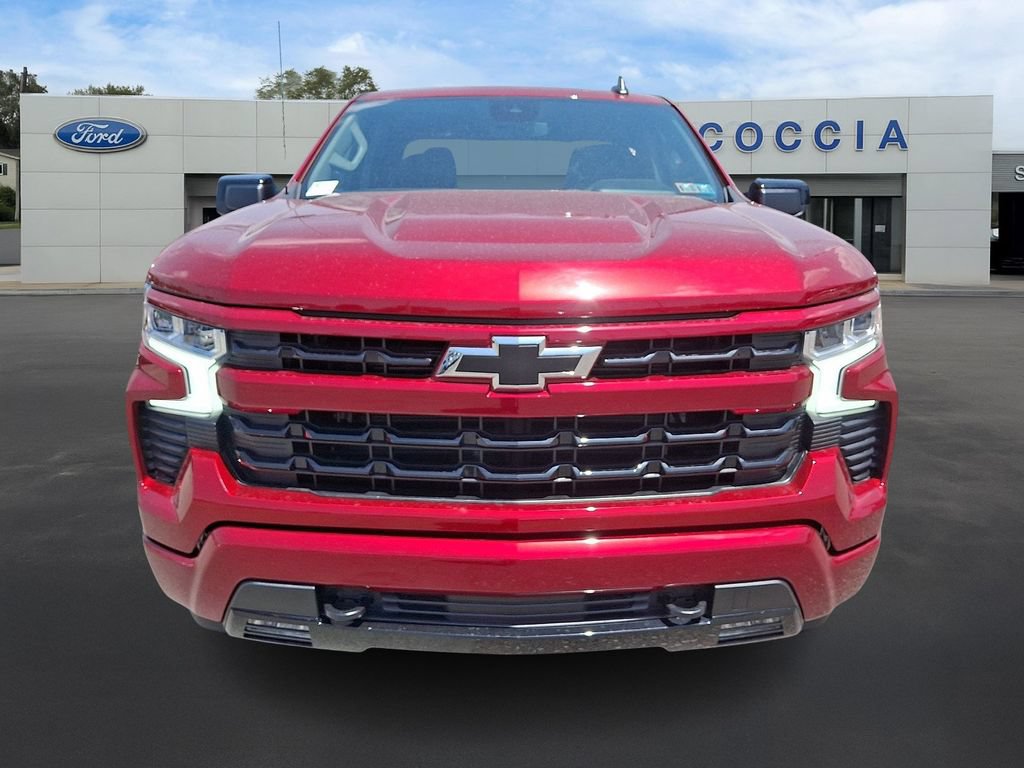 Used 2024 Chevrolet Silverado 1500 RST w/ Z71 Off-Road Package AWD/4WD image 2