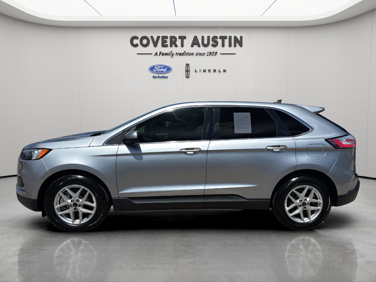 Certified 2024 Ford Edge SEL AWD/4WD image 2