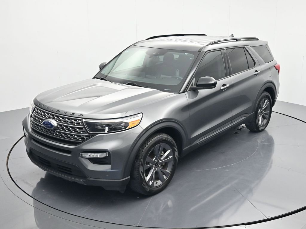 Certified 2023 Ford Explorer XLT w/ Equipment Group 202A RWD image 30
