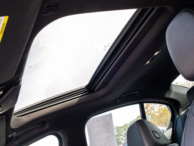 Used 2022 BMW 330i Sedan w/ M Sport Package image 19