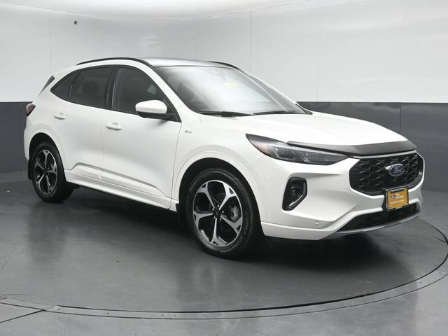 Certified 2023 Ford Escape ST-Line Elite w/ Class II Trailer Tow Package