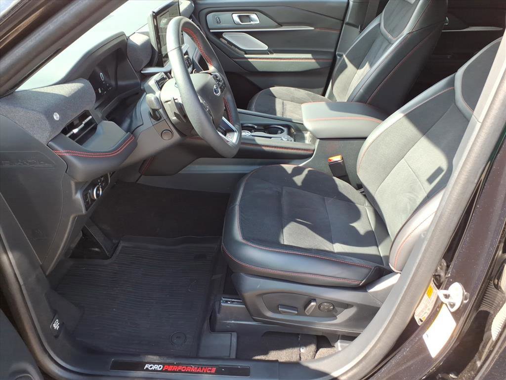 Certified 2025 Ford Explorer ST image 5