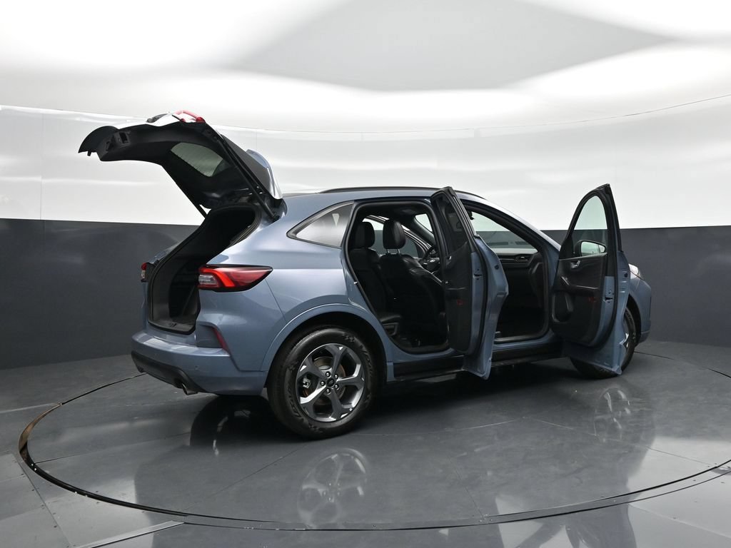Certified 2024 Ford Escape ST-Line w/ Tech Pack #1 FWD image 6