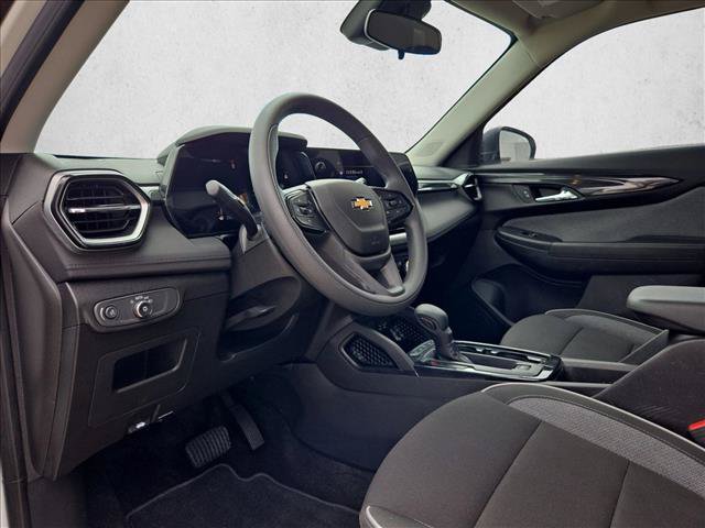 Used 2024 Chevrolet TrailBlazer LS FWD image 10
