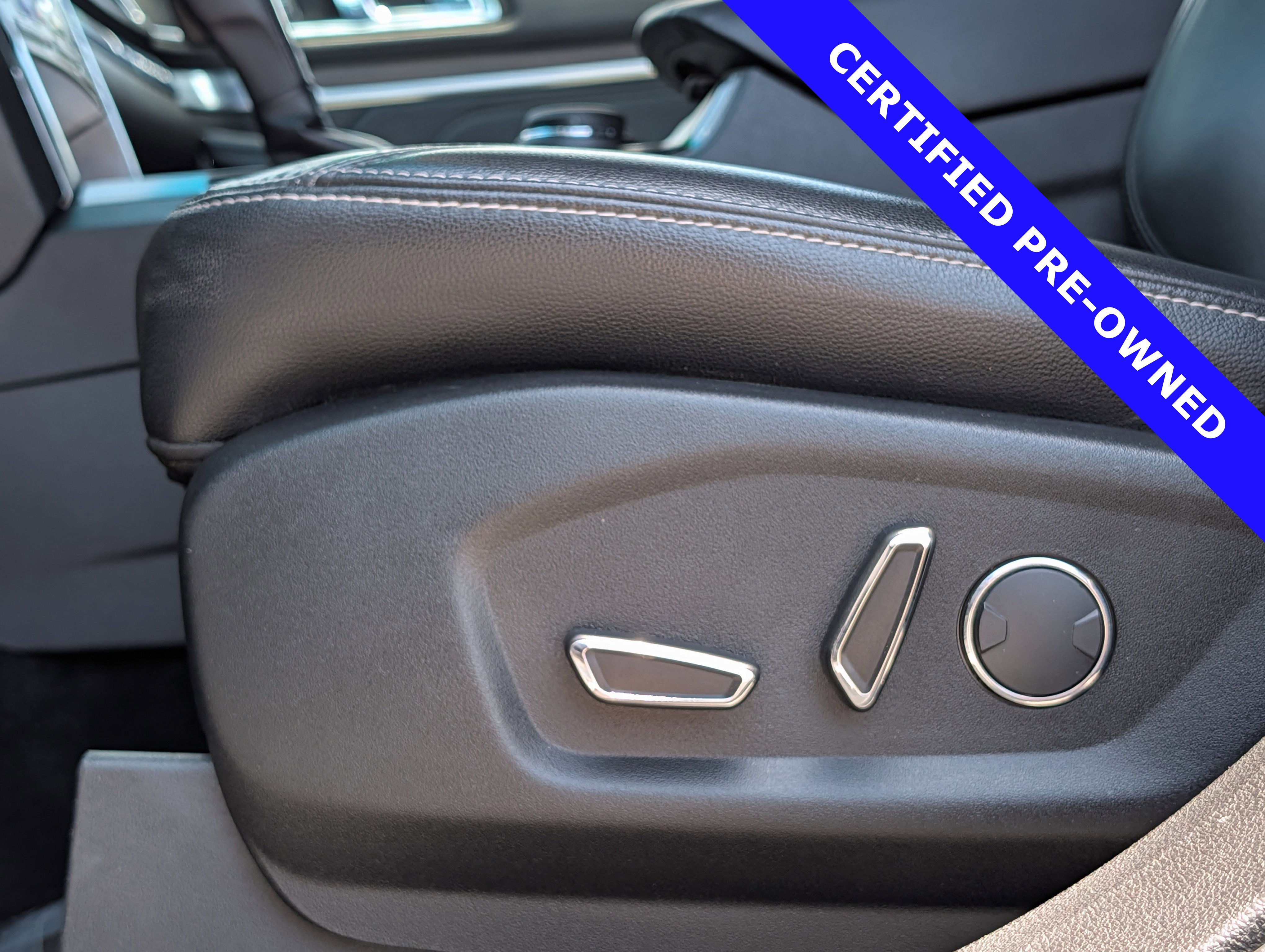 Certified 2017 Ford Explorer Limited AWD/4WD image 24