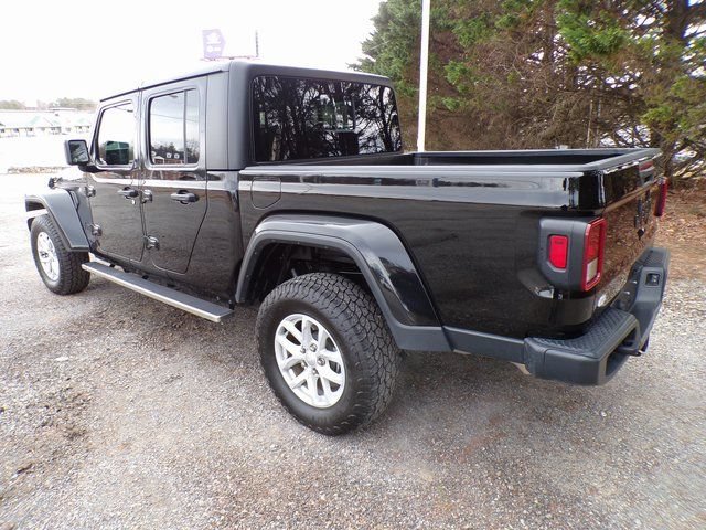 Used 2023 Jeep Gladiator Sport AWD/4WD image 3