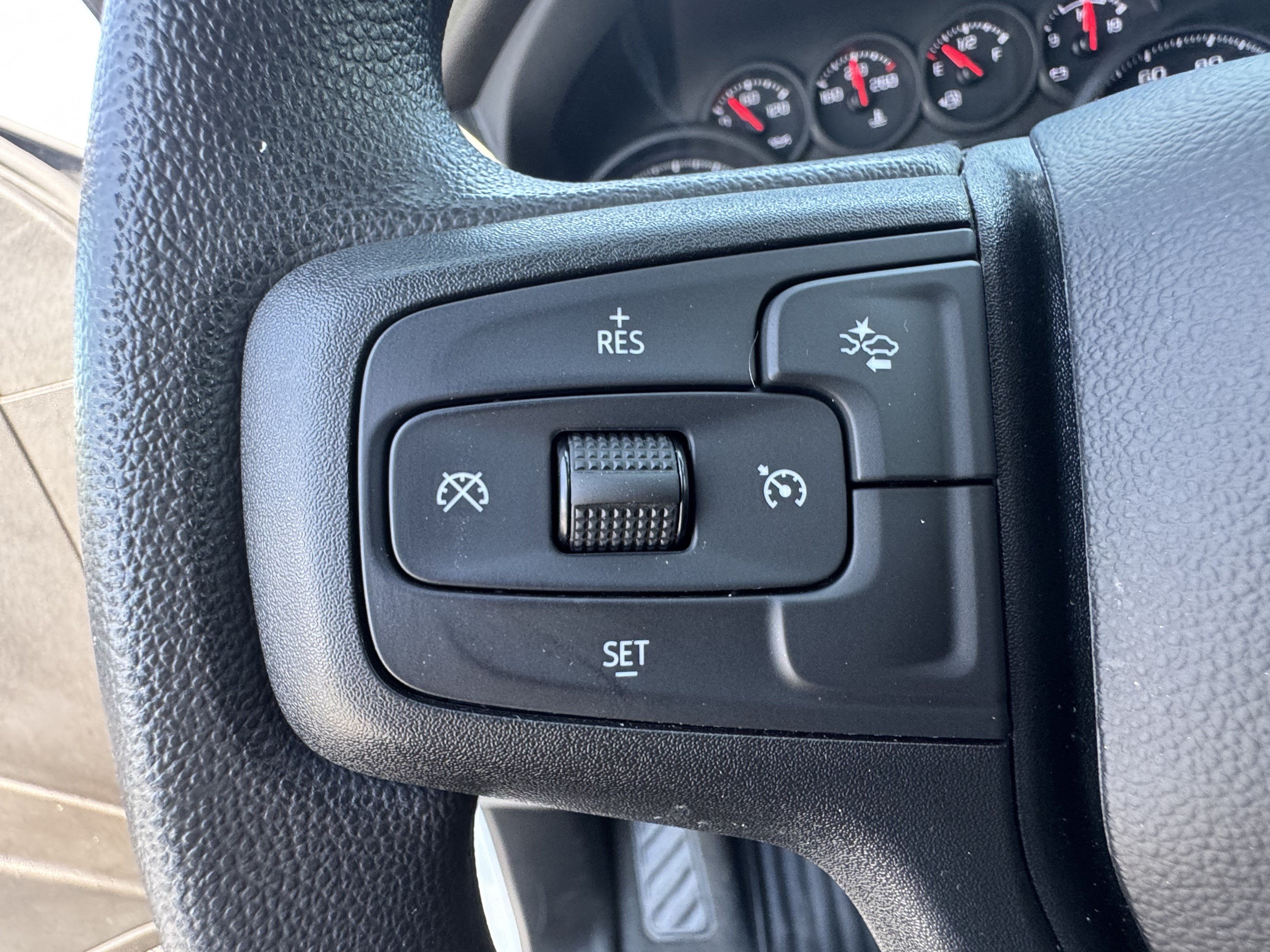 Used 2024 Chevrolet Silverado 1500 Custom AWD/4WD image 31