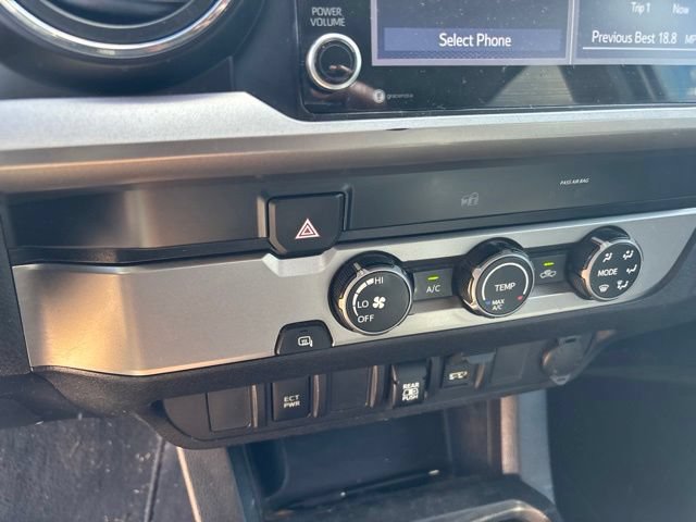Used 2020 Toyota Tacoma SR5 RWD image 16