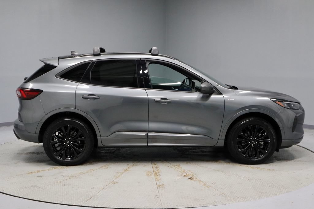 Certified 2025 Ford Escape ST-Line Elite w/ Premium Technology Package AWD/4WD image 7
