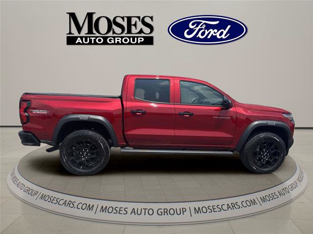 Used 2026 Chevrolet Colorado Trail Boss AWD/4WD image 2