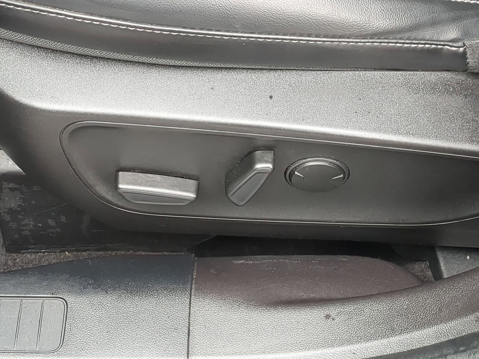 Certified 2023 Ford Escape Platinum image 21