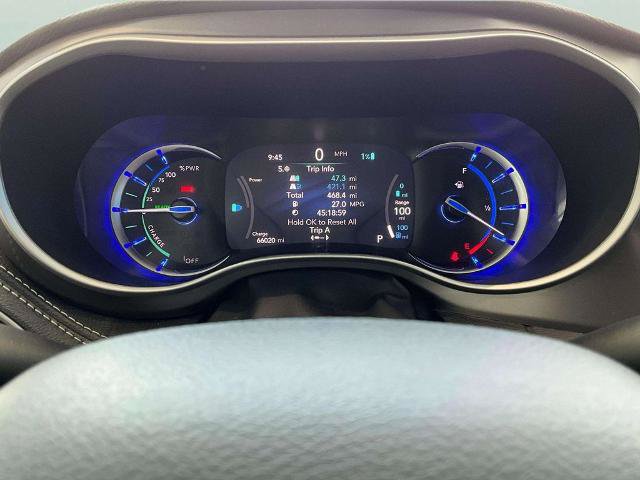 Used 2024 Chrysler Pacifica Limited FWD image 11