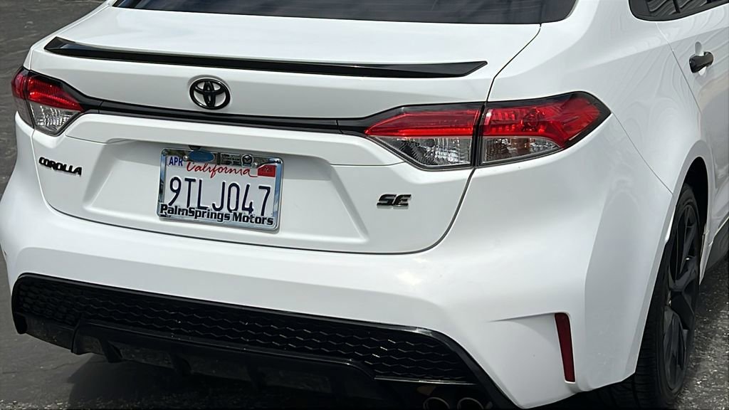 Used 2022 Toyota Corolla SE w/ Carpet Mat Package (TMS) FWD image 3