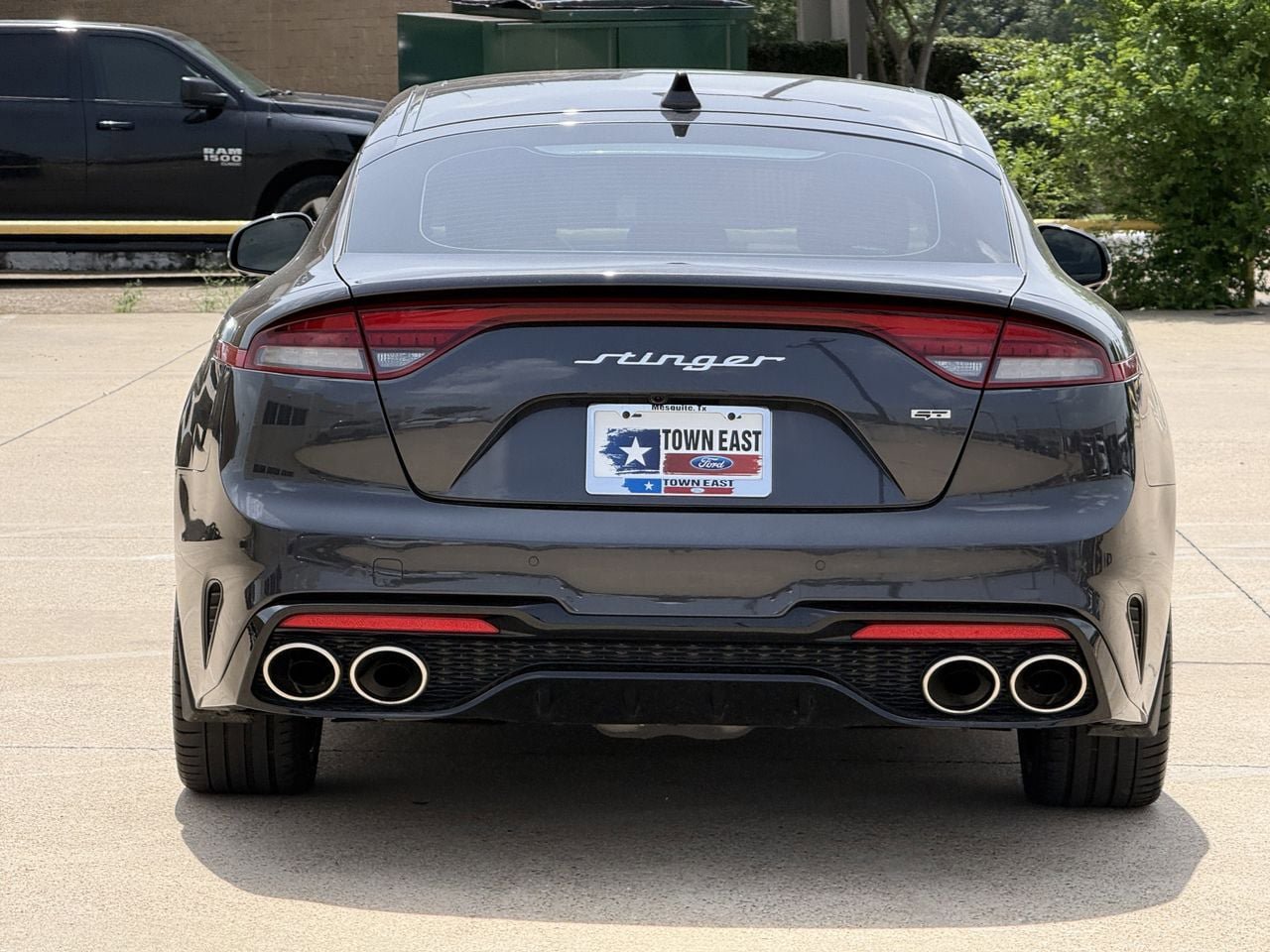 Used 2023 Kia Stinger GT2 RWD image 5