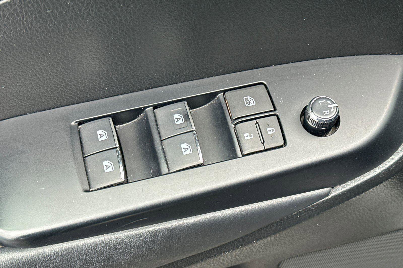 Used 2018 Toyota Highlander Limited image 10