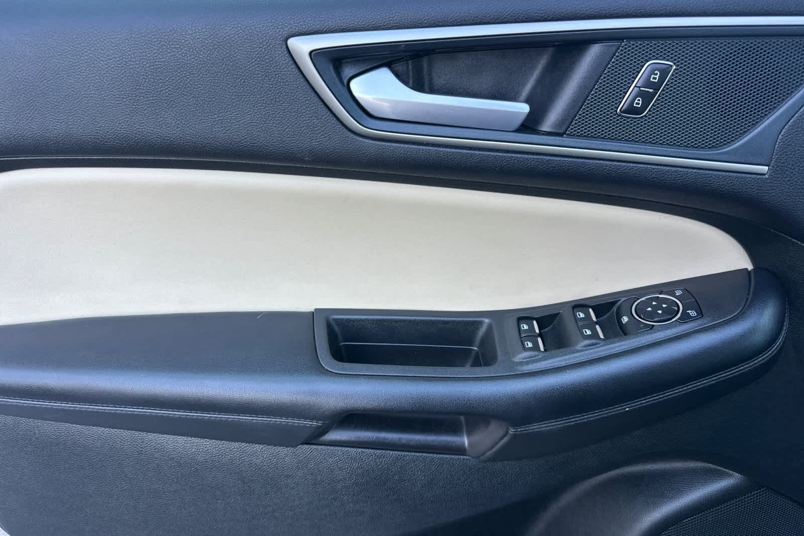Certified 2024 Ford Edge SEL AWD/4WD image 12