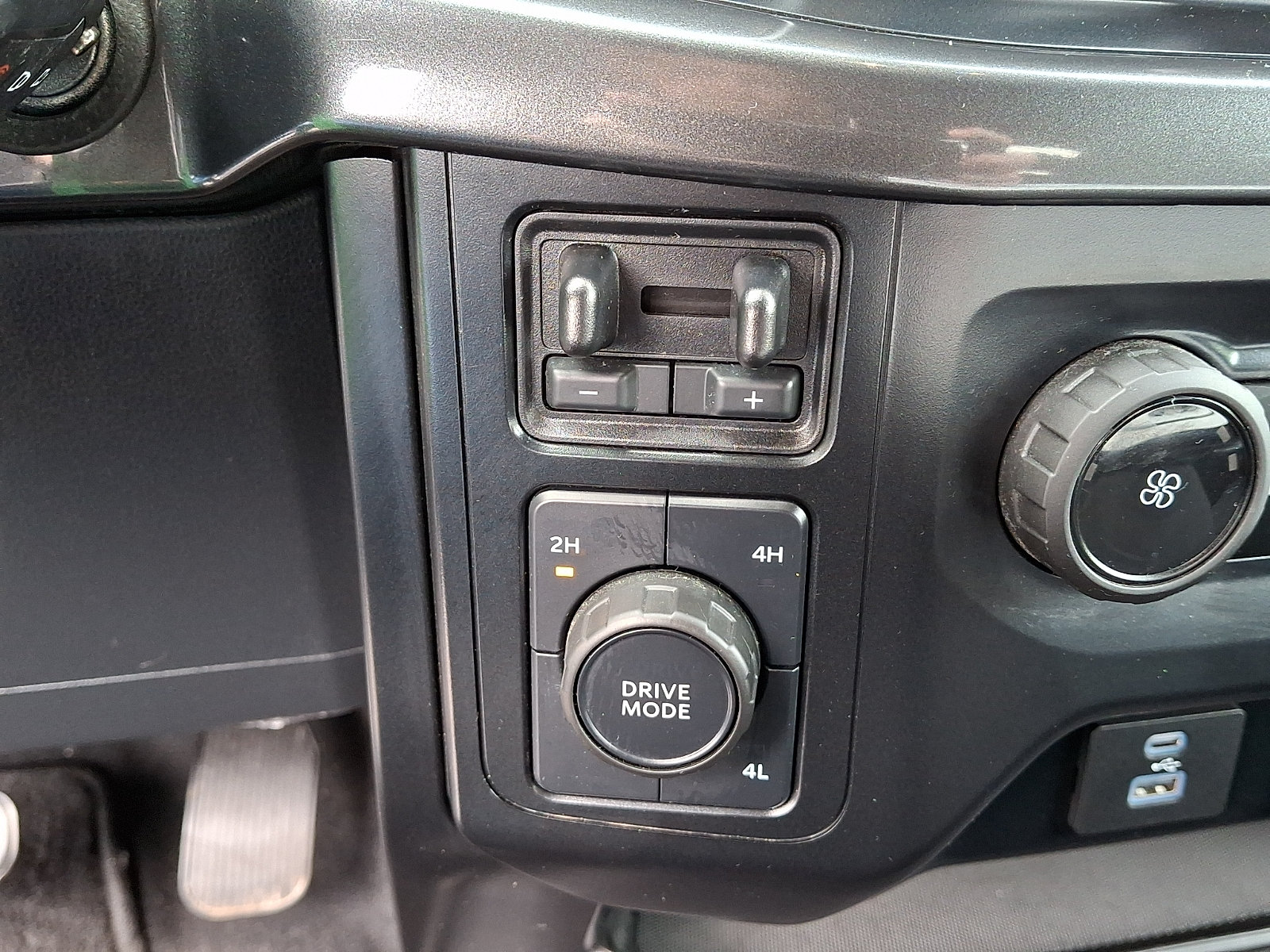 Certified 2023 Ford F150 XL w/ STX Appearance Package AWD/4WD image 26
