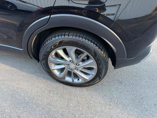 Used 2022 Buick Encore GX Essence w/ Experience Buick Package image 9