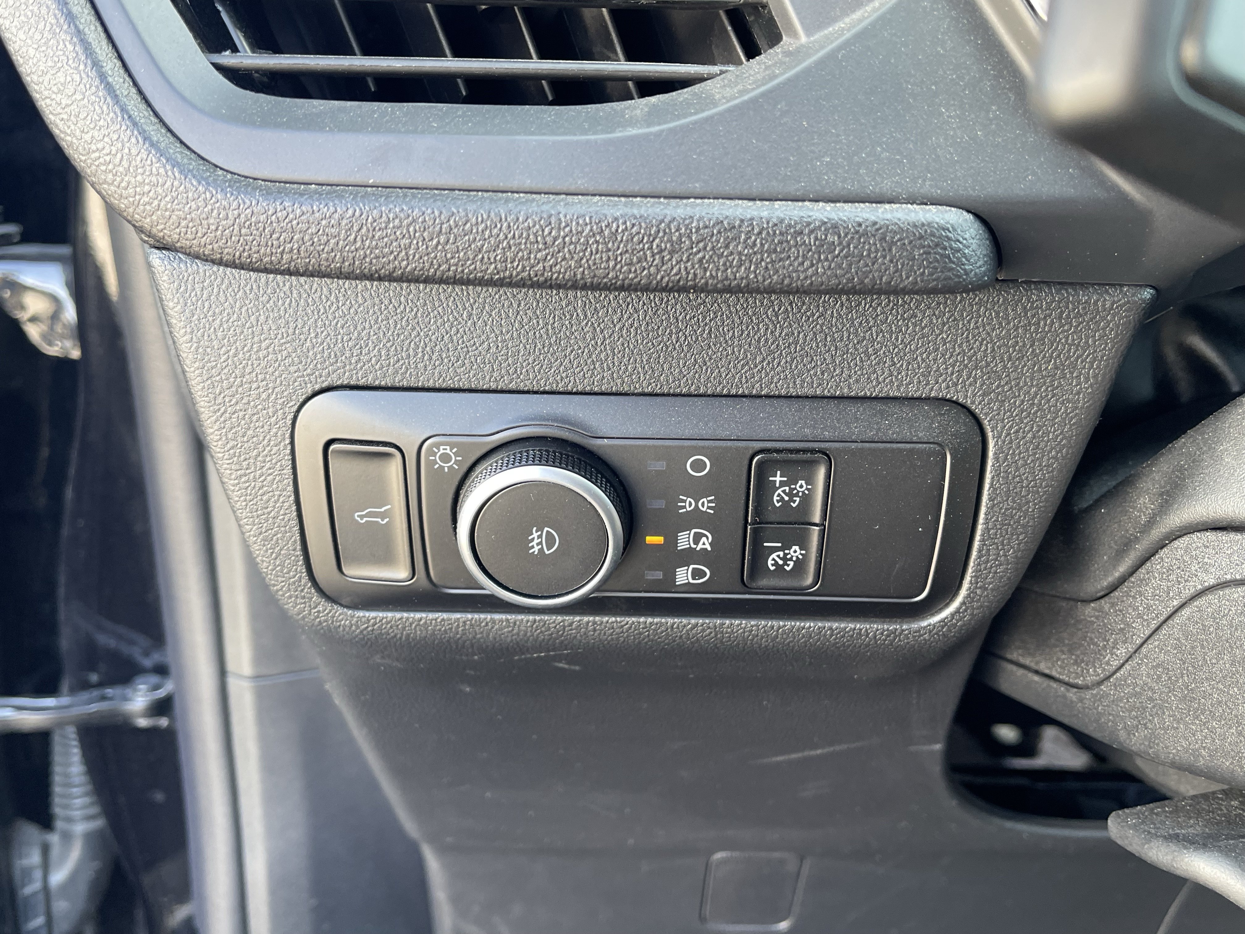 Certified 2025 Ford Escape Platinum AWD/4WD image 20