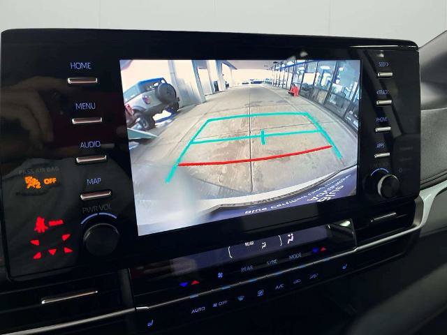 Used 2021 Toyota Sienna XSE FWD image 27