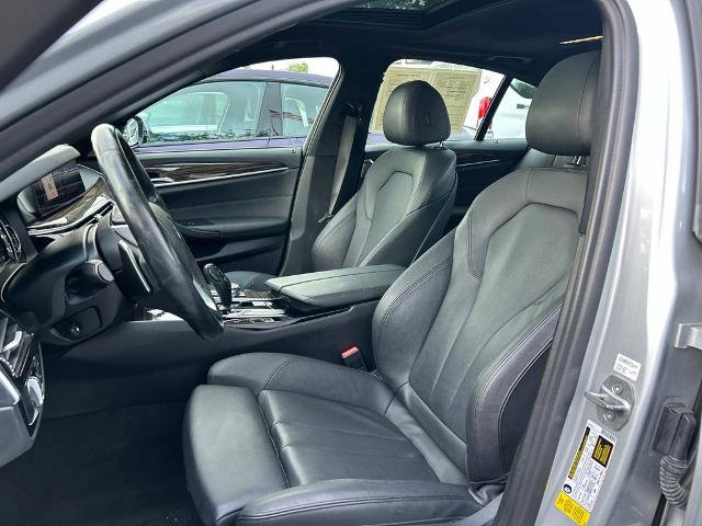 Used 2019 BMW 530i w/ Convenience Package RWD image 21
