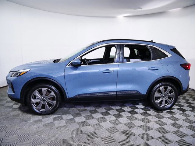 Certified 2025 Ford Escape Platinum image 2