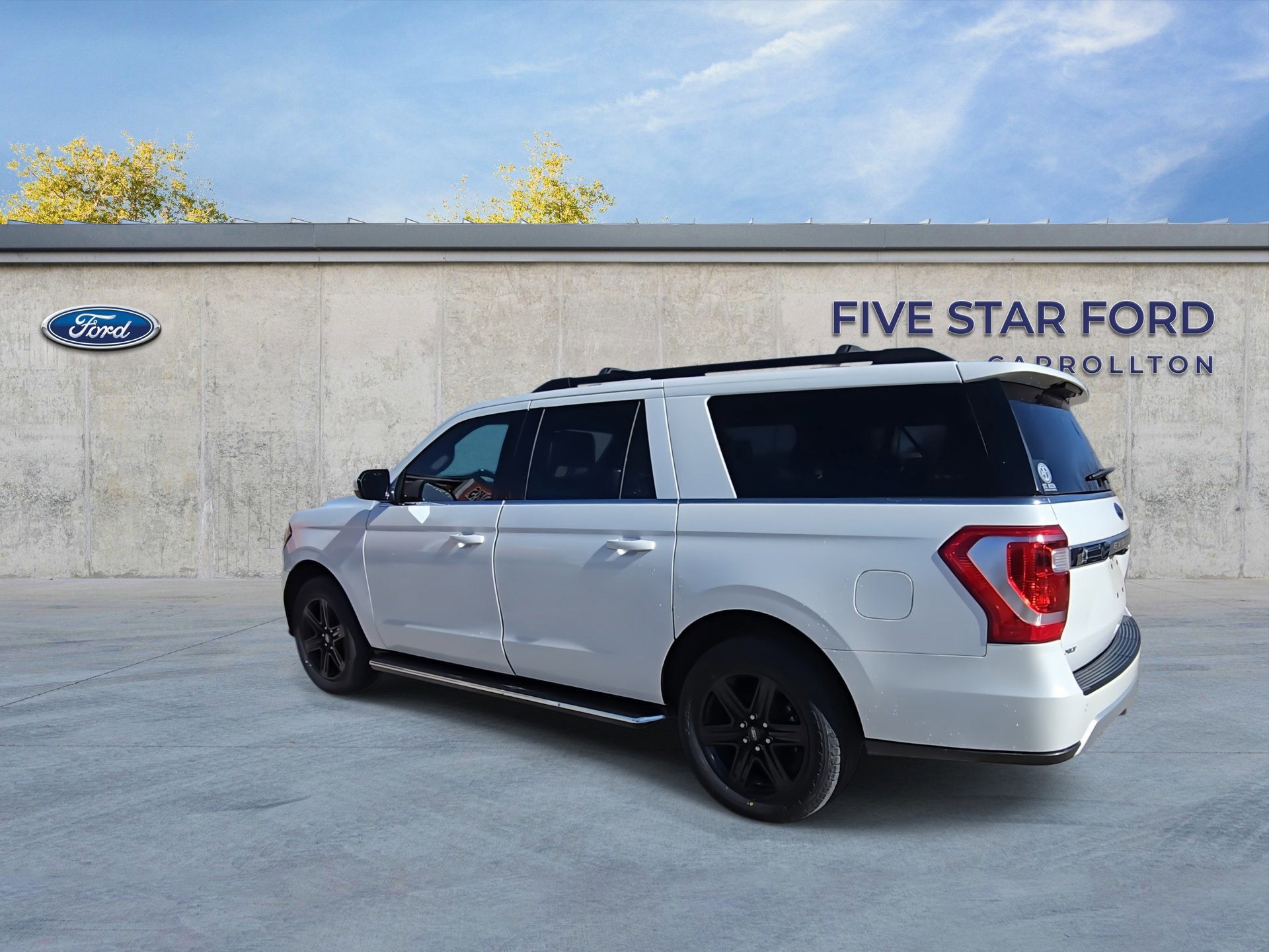 Certified 2020 Ford Expedition Max XLT w/ Equipment Group 202A image 3