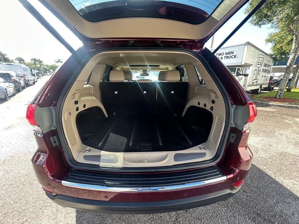 Used 2017 Jeep Grand Cherokee Limited image 31