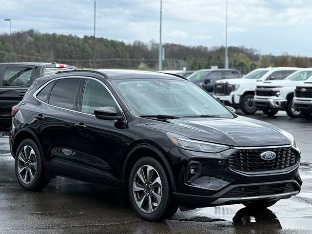 Certified 2024 Ford Escape Platinum image 37