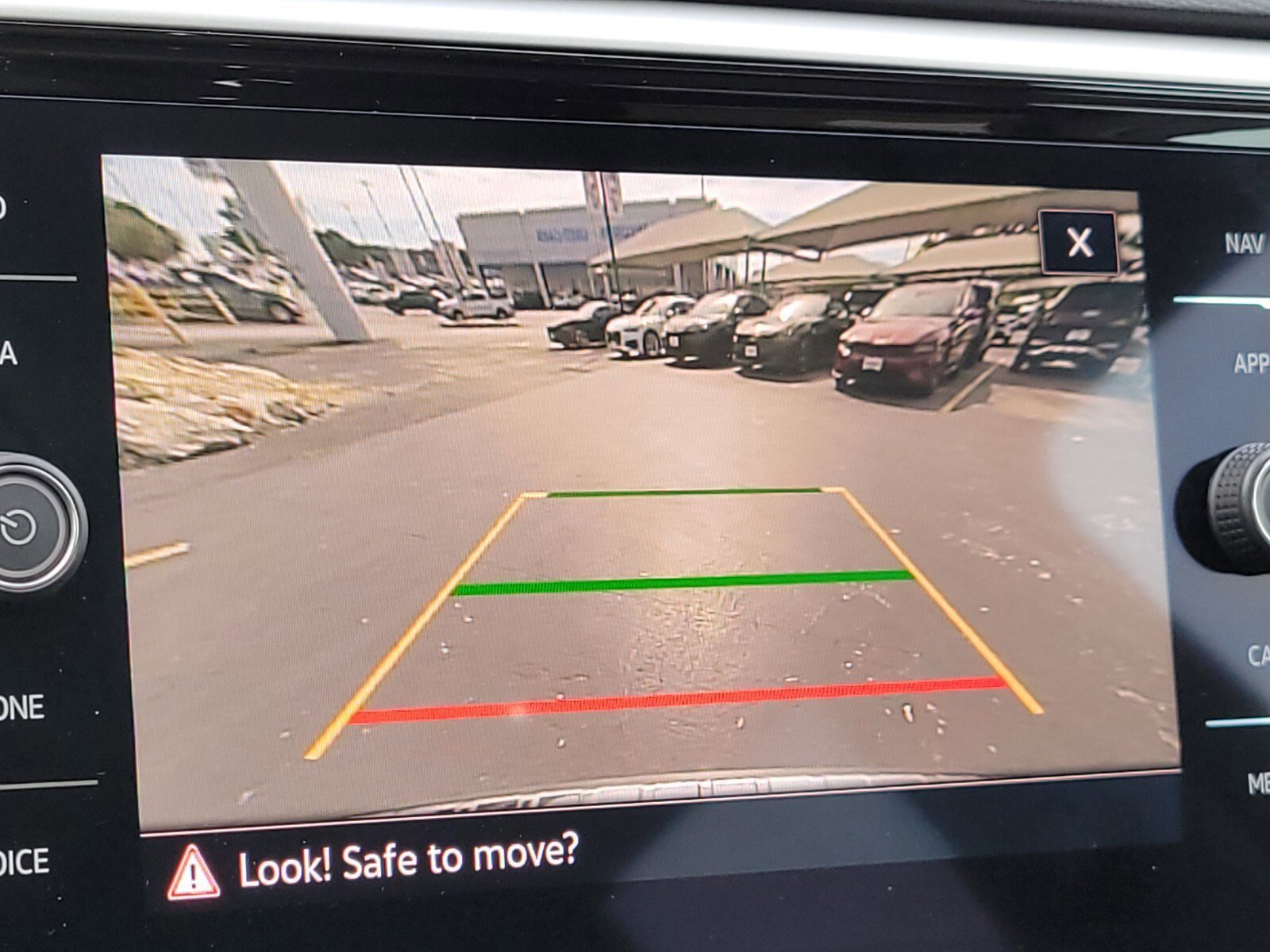 Used 2023 Volkswagen Atlas SEL Premium image 22