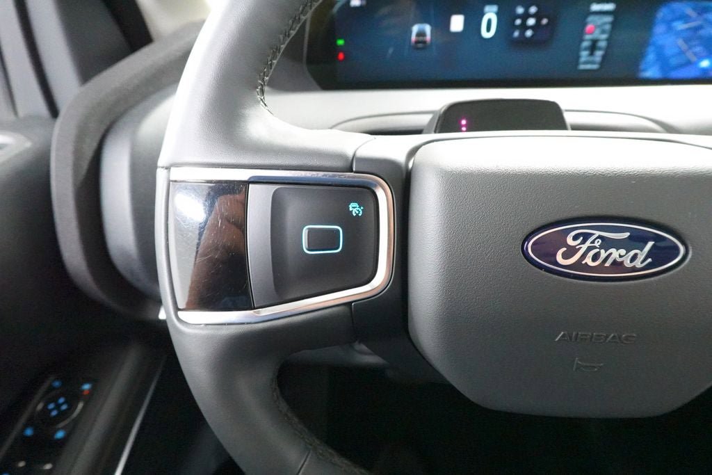 Certified 2025 Ford Expedition Active AWD/4WD image 15