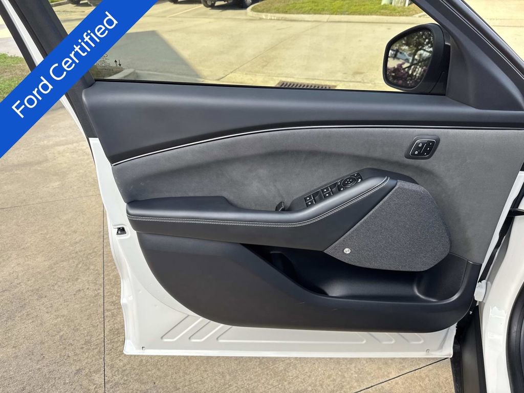 Certified 2025 Ford Mustang Mach-E GT image 21