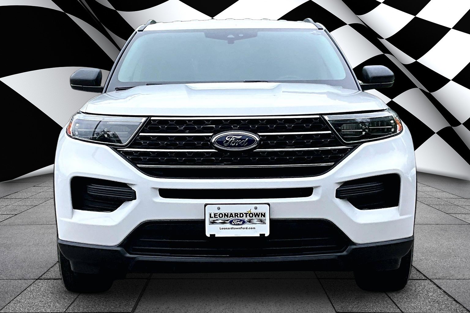 Certified 2021 Ford Explorer XLT AWD/4WD image 3