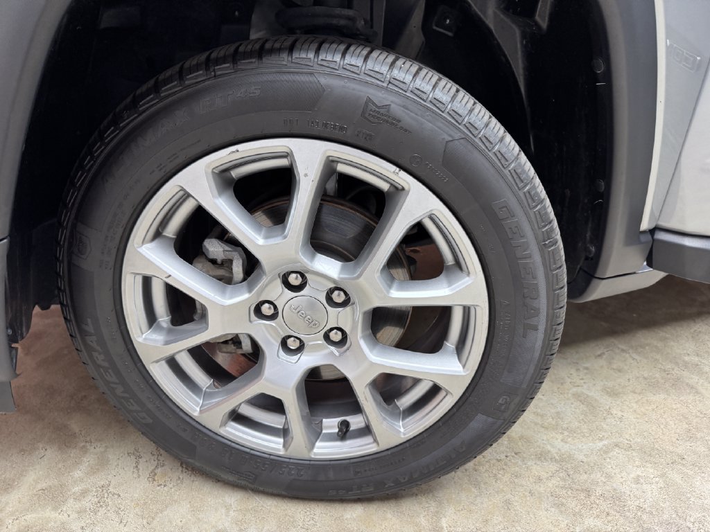 Used 2022 Jeep Compass Latitude AWD/4WD image 31