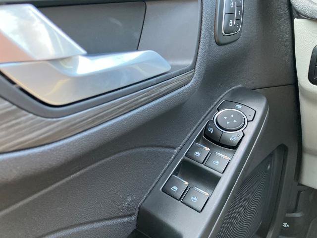 Certified 2025 Ford Escape Platinum AWD/4WD image 35