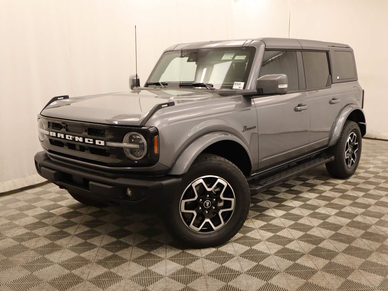 Certified 2024 Ford Bronco Outer Banks