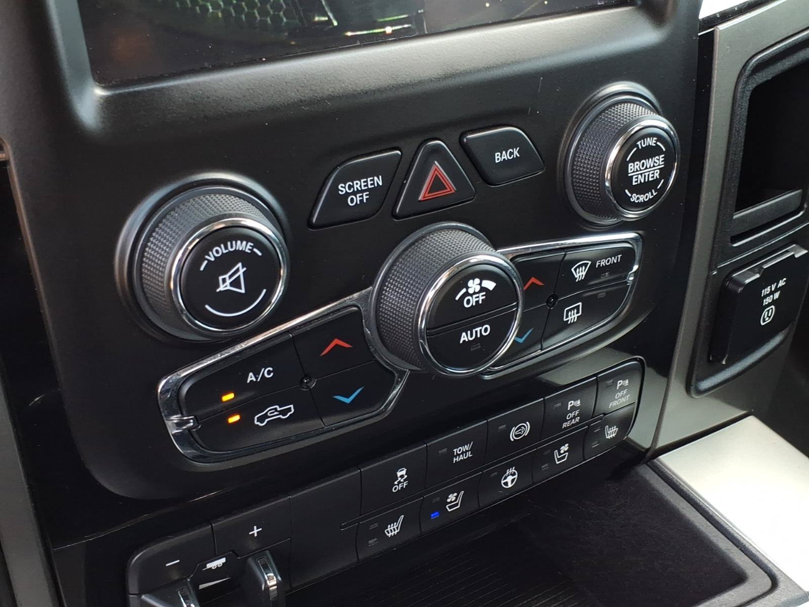 Used 2018 RAM 2500 Laramie w/ Sport Appearance Group AWD/4WD image 23