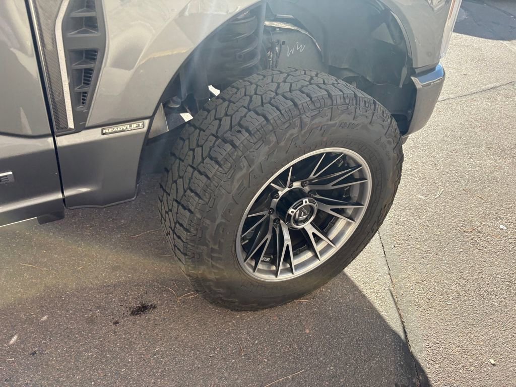 Certified 2024 Ford F350 Limited w/ FX4 Off-Road Package image 12