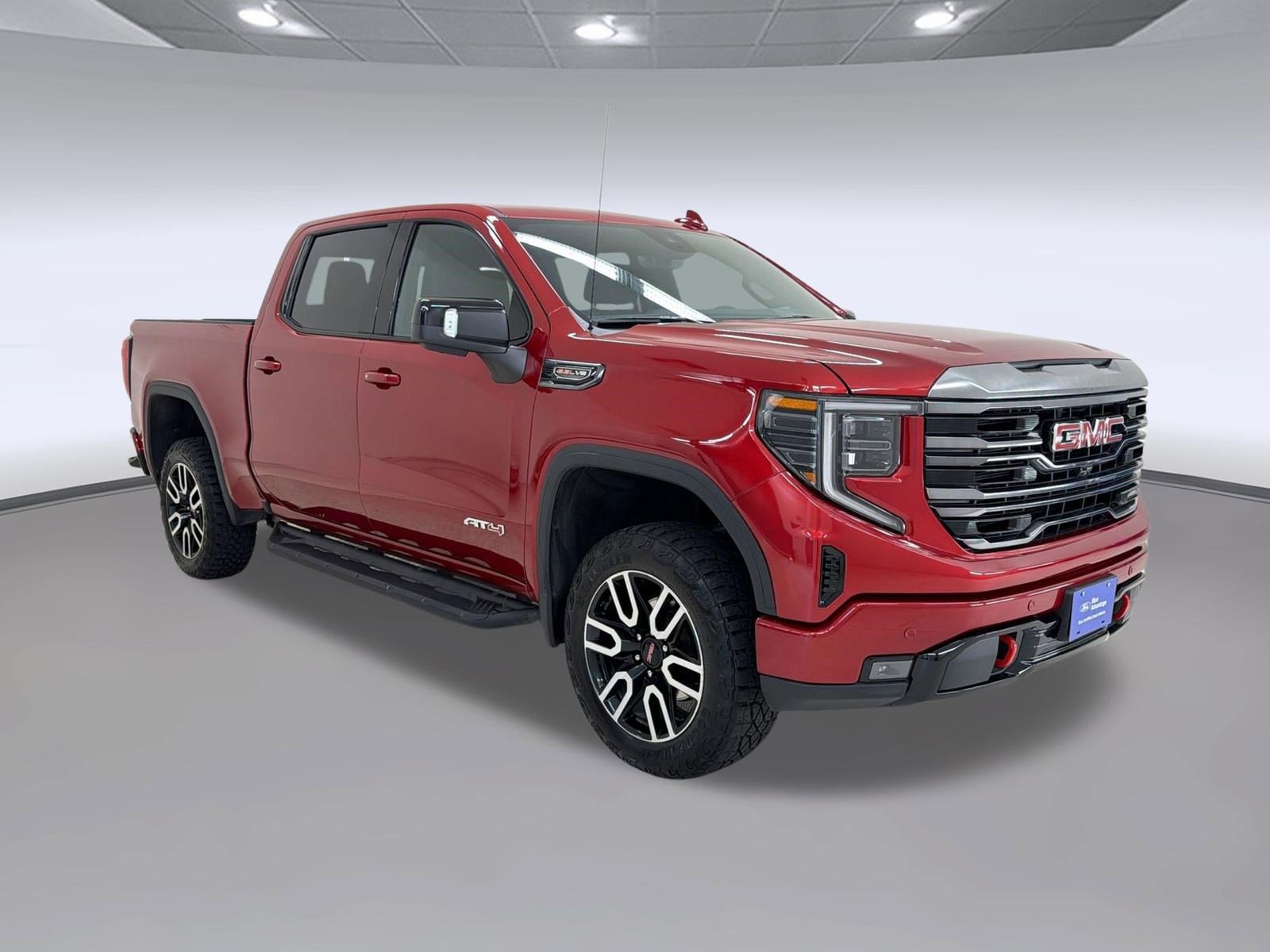 Used 2024 GMC Sierra 1500 AT4 w/ Technology Package AWD/4WD image 7