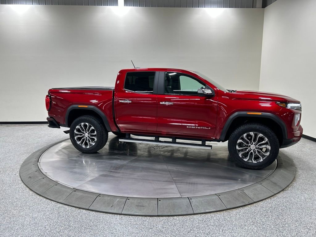 Used 2024 GMC Canyon Denali AWD/4WD image 6