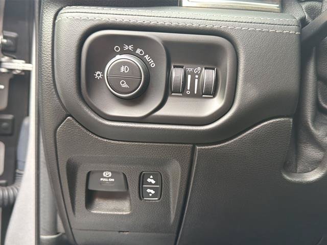 Used 2019 RAM 1500 Limited AWD/4WD image 23