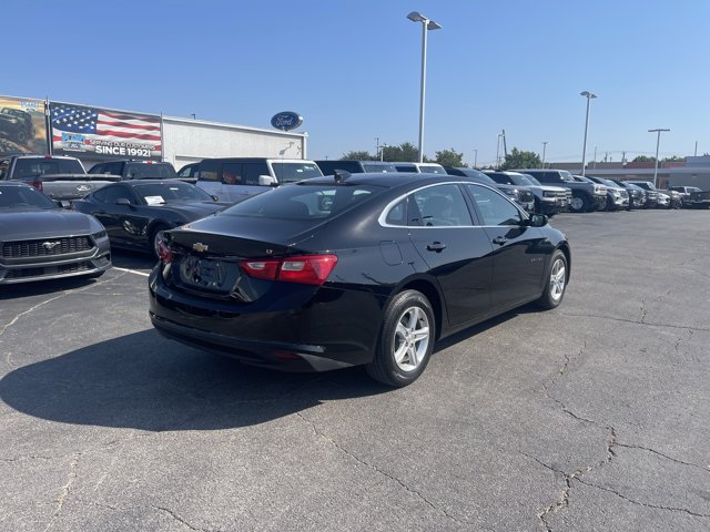 Used 2024 Chevrolet Malibu LT FWD image 3