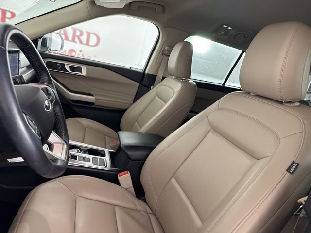 Certified 2021 Ford Explorer XLT w/ Equipment Group 202A image 11