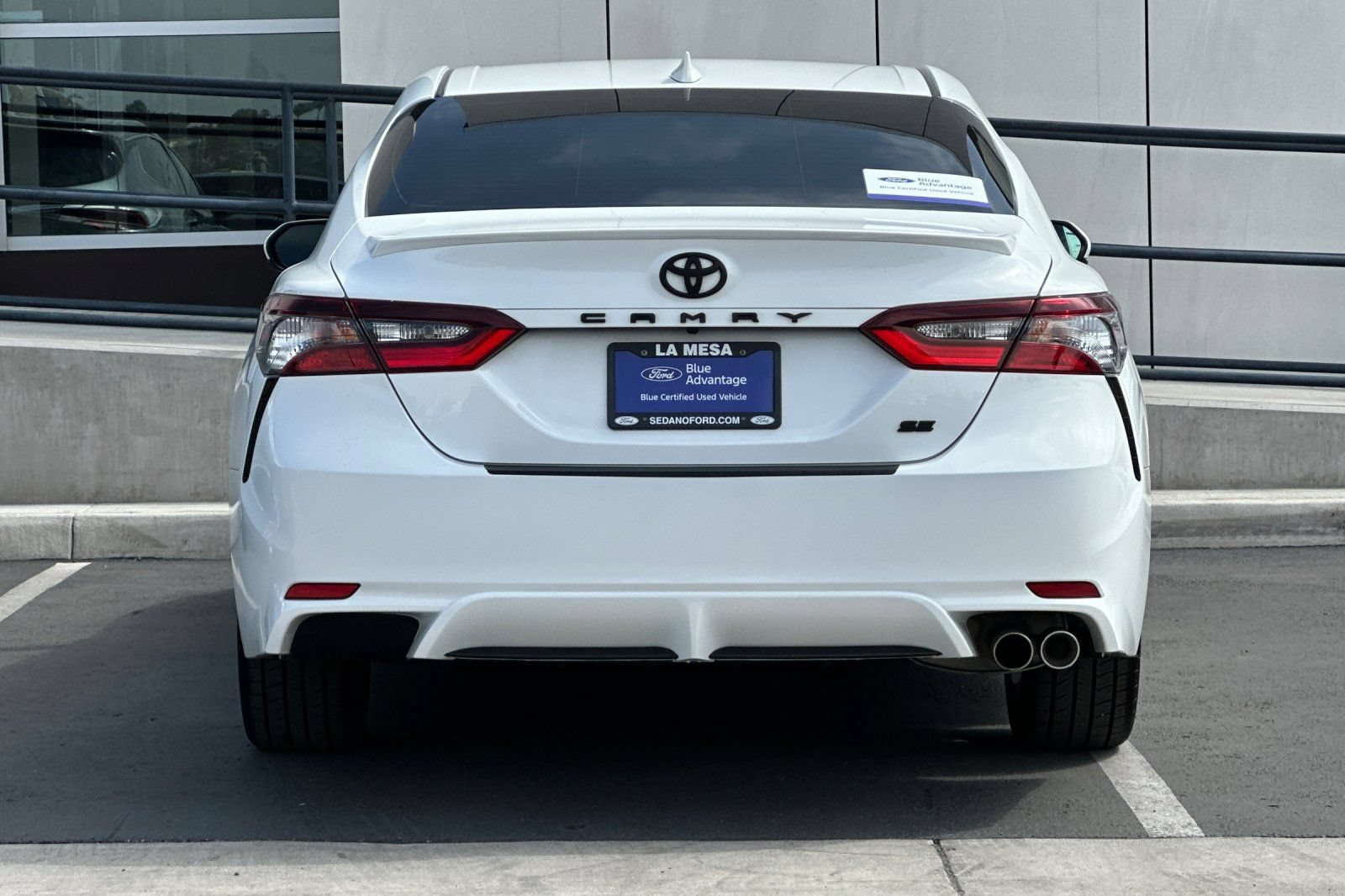 Used 2021 Toyota Camry SE w/ Carpet Mat Package (TMS) FWD image 4