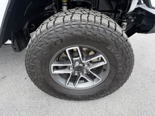 Used 2023 Jeep Gladiator Overland AWD/4WD image 10