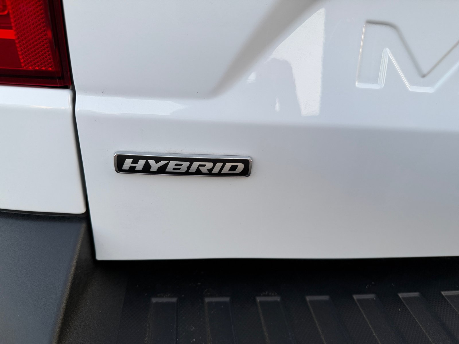 Certified 2024 Ford Maverick XL FWD image 29